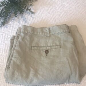 Read Edwards summer wash 100% linen 38 men’s shorts soft sage color